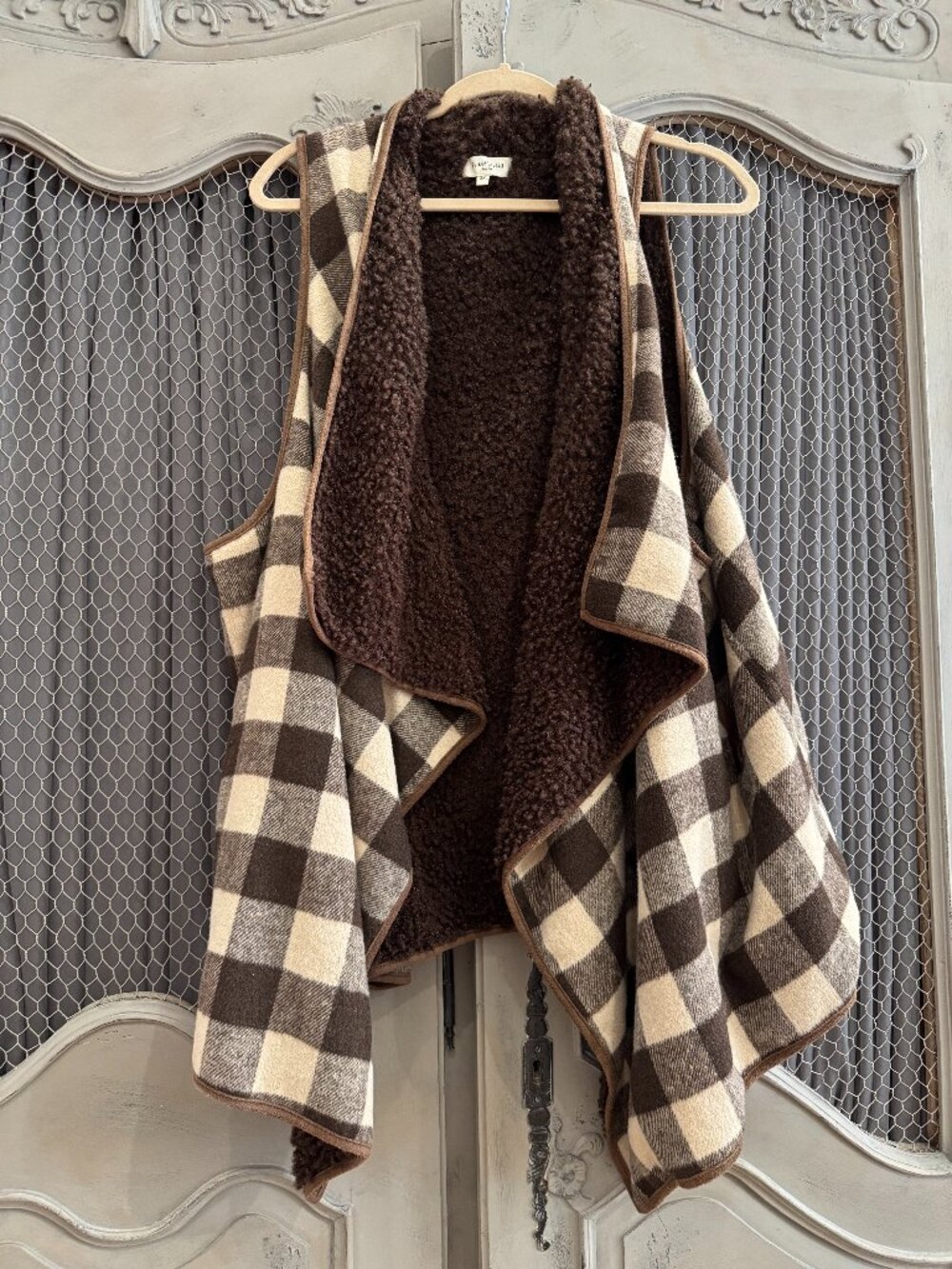 Sweet Lovely by Jen Sherpa Vest 3X Buffalo Plaid Brown Tan Cozy Fall Layer